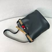 Prada buckled leather bucket bag black size 26.5x29x18cm - 5