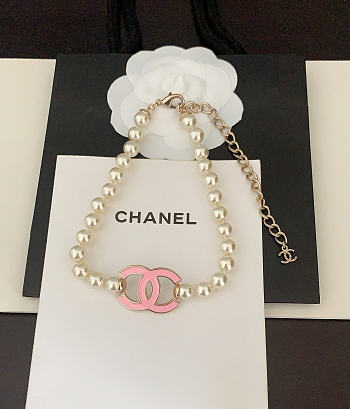 Chanel necklace logo cc