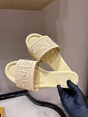 Fendi sandals 05 - 2