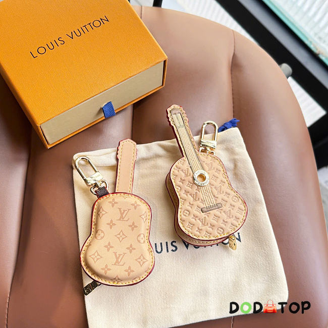 Louis Vuitton LV Keychain 14.5×7×3cm - 02 - 1