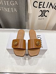 Loewe Pebble slide in soft calfskin brown - 1
