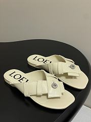 LOEWE Toy Panta Toe Post white sandals - 1