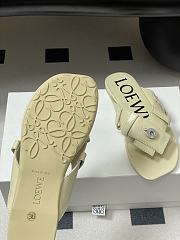 LOEWE Toy Panta Toe Post white sandals - 2