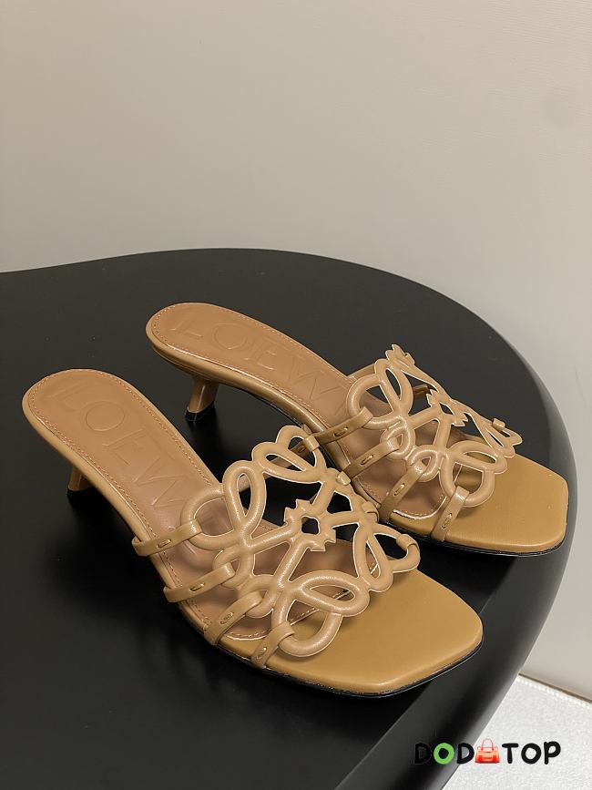 LOEWE Petal Anagram leather heels - 1