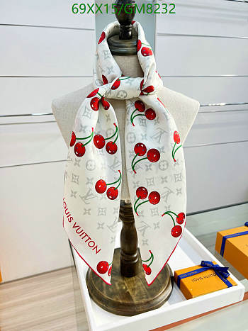 LV Scarf 01