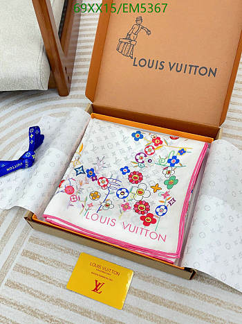 LV Scarf 08