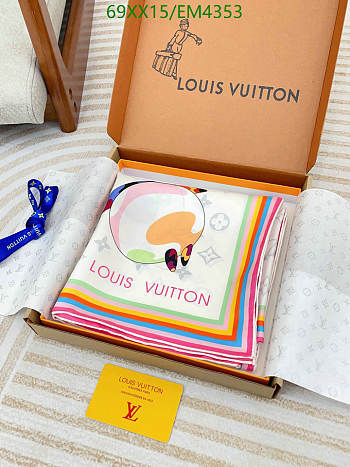 LV Scarf 13