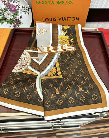 LV Scarf 17