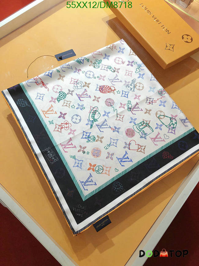 LV Scarf 18 - 1