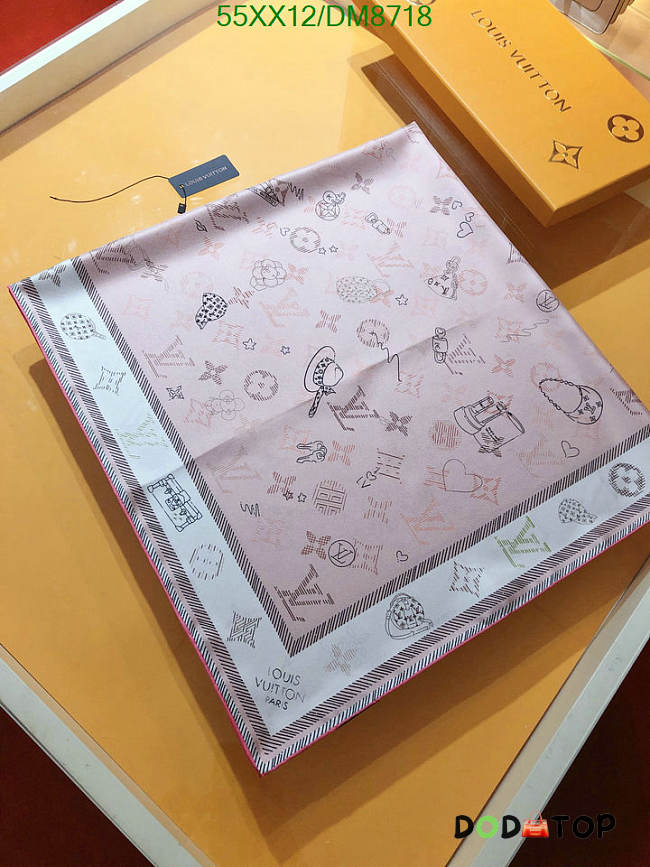 LV Scarf 19 - 1