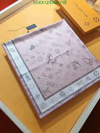 LV Scarf 19