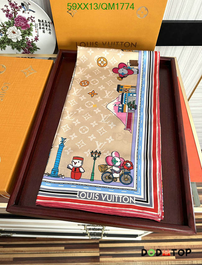 LV Scarf 32 - 1