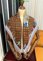 LV Scarf 33 - 5