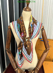 LV Scarf 33 - 4