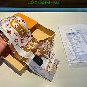 LV Scarf 41 - 4