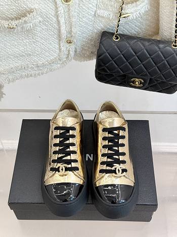 Chanel trainers gold sneaker - 01