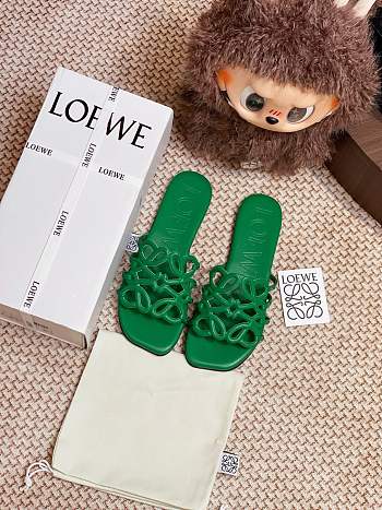 LOEWE Petal Anagram leather slides green
