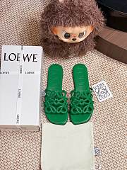 LOEWE Petal Anagram leather slides green - 2