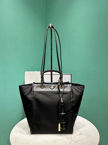 Prada Large Re-Nylon and leather tote bag black size 23x28.5x15cm 