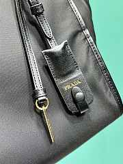 Prada Large Re-Nylon and leather tote bag black size 23x28.5x15cm  - 4