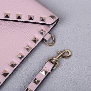Valentino Garavani Rockstud Envelope Clutch Bag pink size 23x16x1cm - 4
