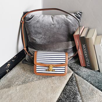 Celine Triomphe logo bag size 22.5x16.5x7.5cm