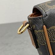 Celine FOLCO SHOULDER BAG IN Triomphe Canvas and Calfskin size 20x4.5x13cm - 4