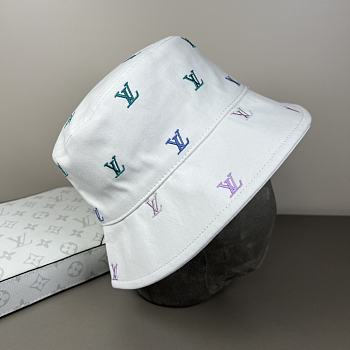 LV hat - 12
