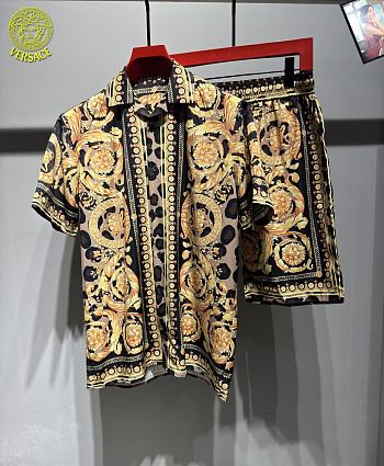 Versace Men’s loungewear set 16