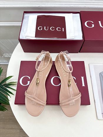 Gucci Women's sandal with bamboo beige