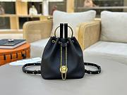 Chloe bracelet off black bag size 22x20x10.5 cm - 1