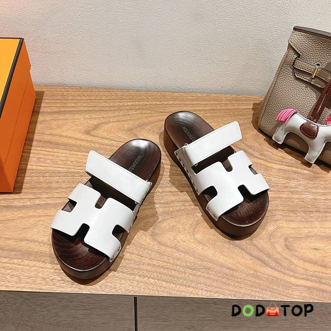 Hermes Chypre sandal white - 1