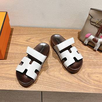 Hermes Chypre sandal white