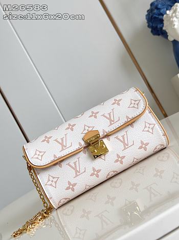 Louis Vuitton M26583 Pochette Camille bag 11x6x20cm