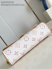 Louis Vuitton M26583 Pochette Camille bag 11x6x20cm - 5