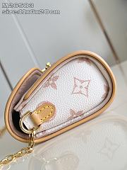 Louis Vuitton M26583 Pochette Camille bag 11x6x20cm - 2