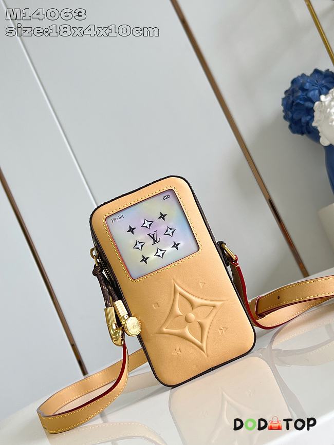 Louis Vuitton M14063 mobile phone bag size 18x4x10cm - 1