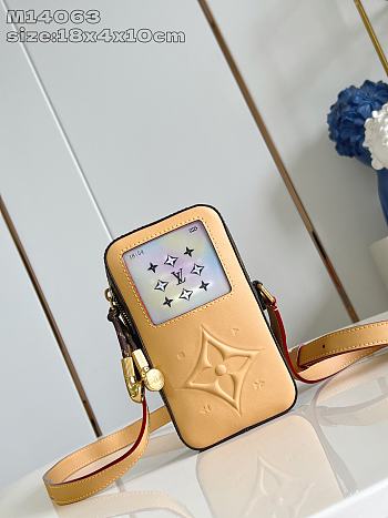 Louis Vuitton M14063 mobile phone bag size 18x4x10cm