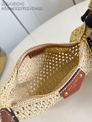 Louis Vuitton M14304 Hills Pochette size bag 11x6x18cm - 5