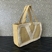 Valentino Garavani Viva Superstar Small Shopping Bag In Raffia beige size 26x18x7cm - 2