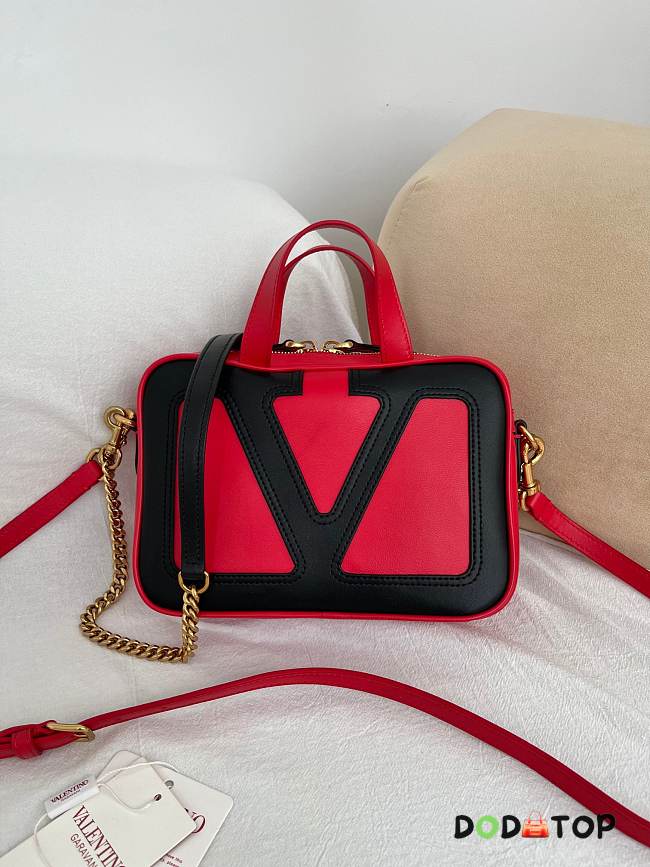 Valentino Garavani Viva Superstar Small Duffle Bag red size 23x16x8cm  - 1
