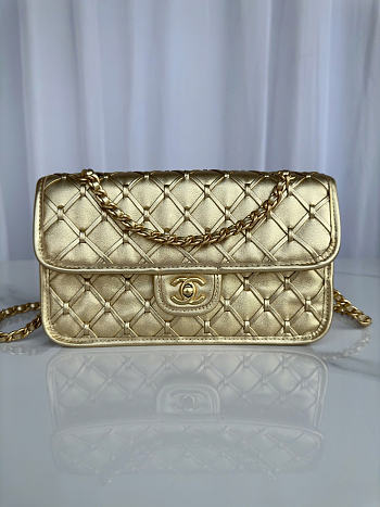 Chanel gold bag size 25X15X8 cm