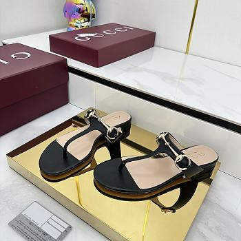 Women's thong sandal with Horsebit black