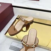 Women's thong sandal with Horsebit brown - 4