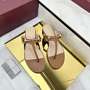 Women's thong sandal with Horsebit brown - 3