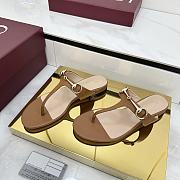 Women's thong sandal with Horsebit brown - 2