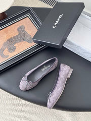 Chanel gray ballet flats - 2