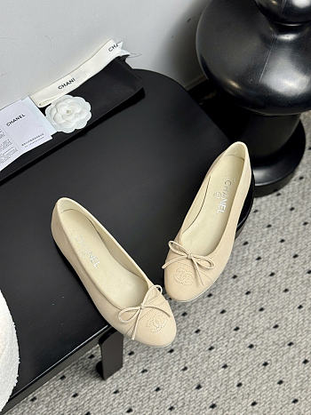 Chanel Buttery yellow ballet flats