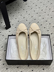 Chanel Buttery yellow ballet flats - 2