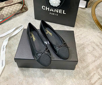 Chanel black color ballet flats